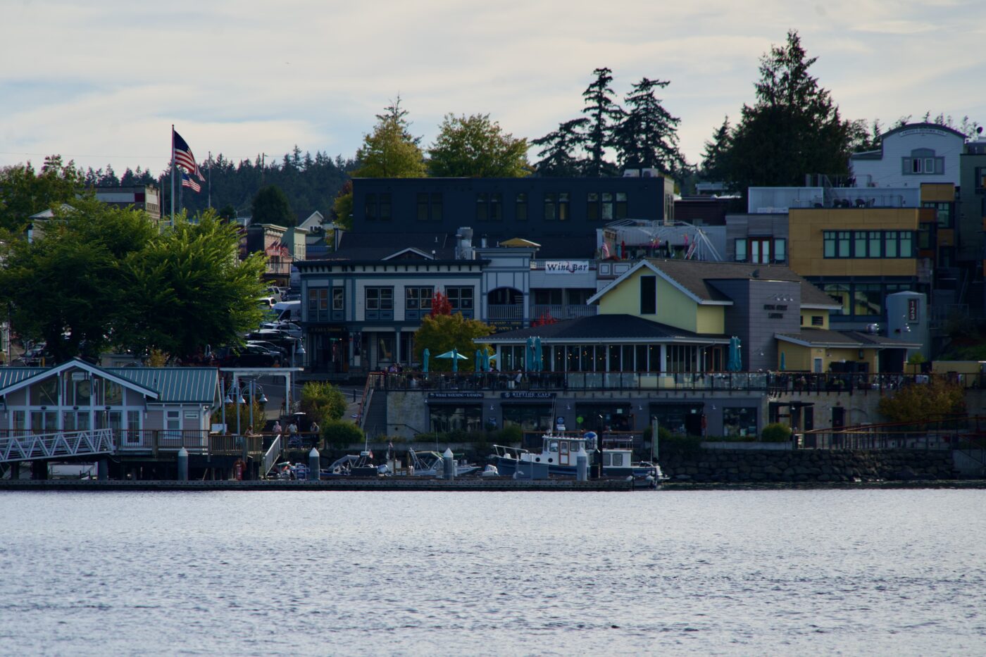 colourful homes in Friday harbour San Juan island itinerary